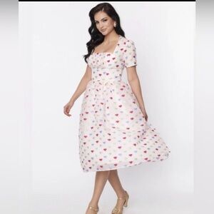 Unique Vintage White & Multi Hearts Crinkle Libby Swing Dress - Size 2X
